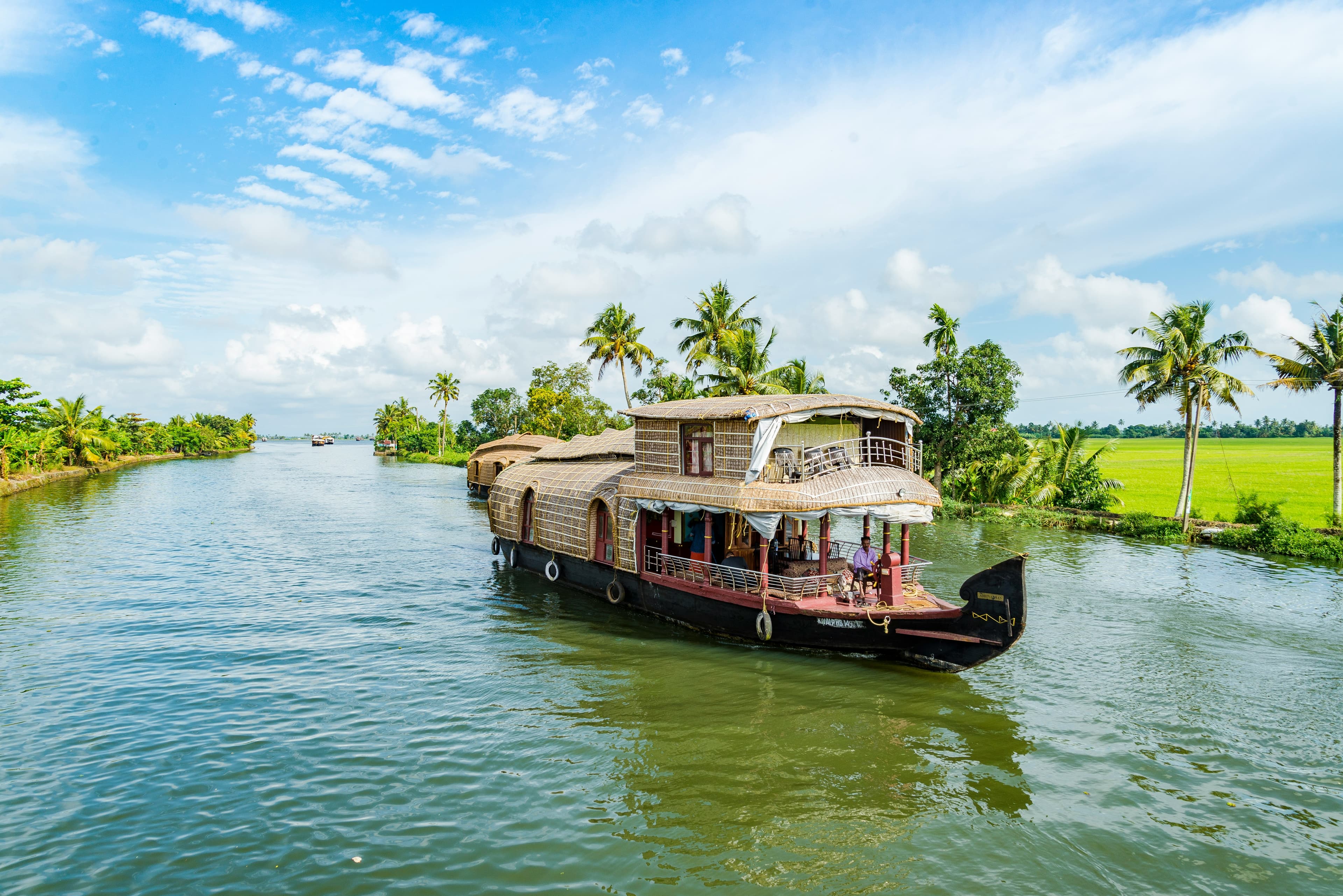 Kerala Backwaters & Hills